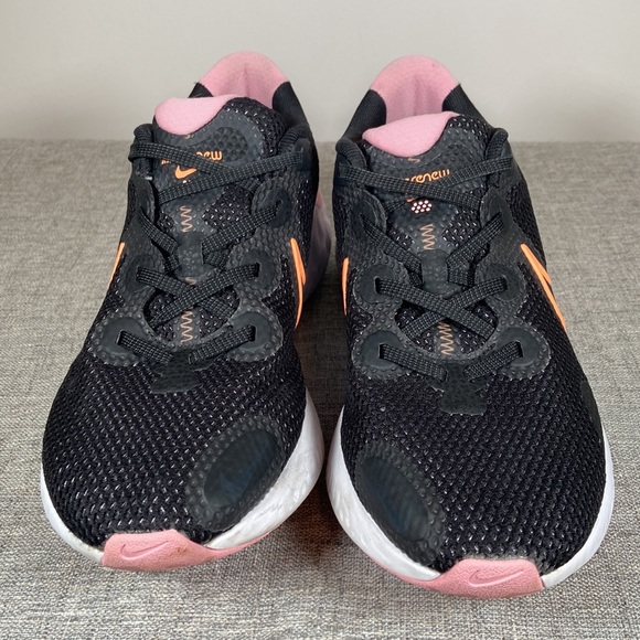 Nike Renew Run Running Shoe - Picture 3 of 8
